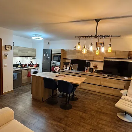 Grand T1 Bis Moderne En Avec Velo Electrique - Animaux Acceptes - Fr-1-555-124 엑스레뱅